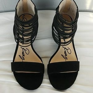 American rag cie sandals